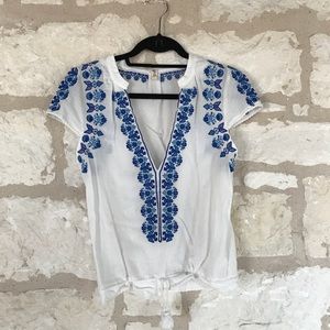BLUE + WHITE EMBROIDERED TOP X GYPSY COLLECTIVE
